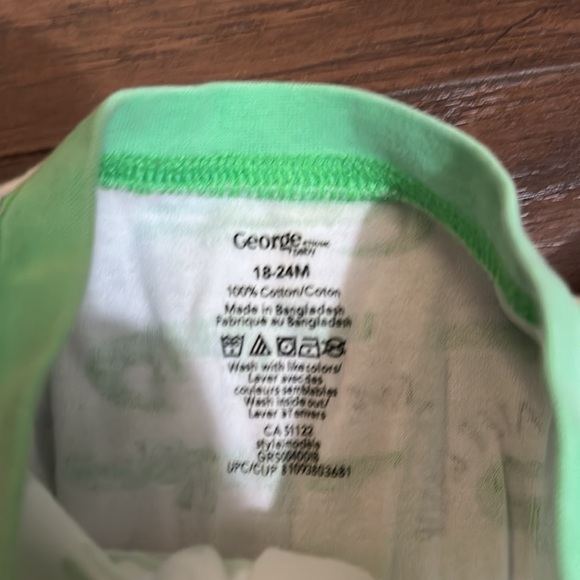 George one piece pjs 18-24M - Picture 4 of 4